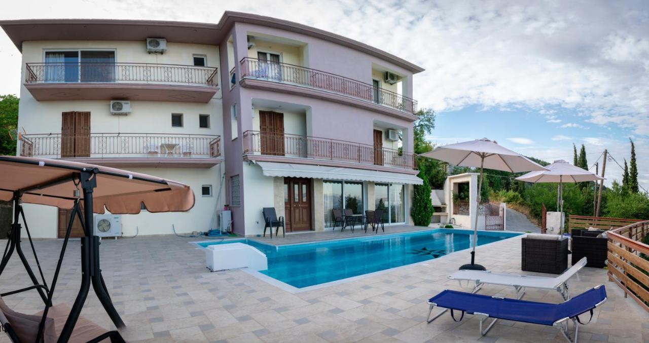 Petronas Villa Kariá 外观 照片