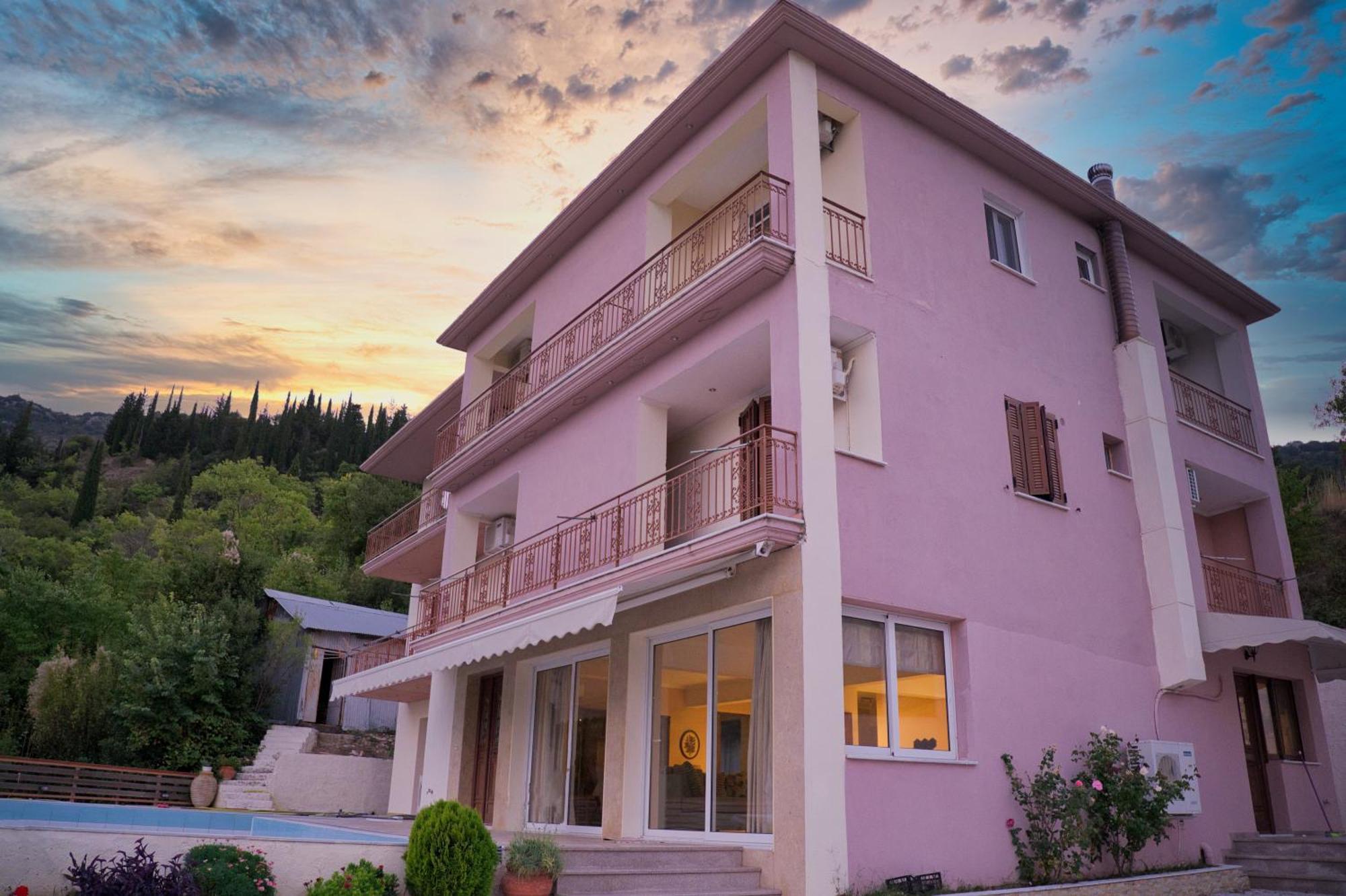 Petronas Villa Kariá 外观 照片
